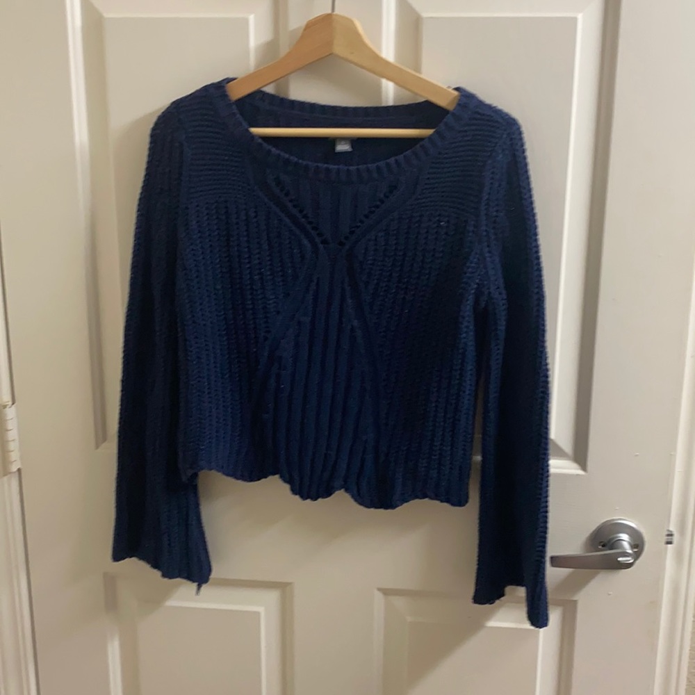 Aerie navy blue cropped sweater. Size small
